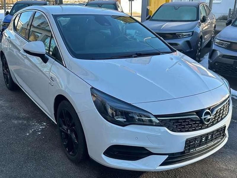 Weiß Gebraucht 2020 Opel Astra Elegance Kleinwagen | 11.500 € (Guter Preis) - Bild 1/1