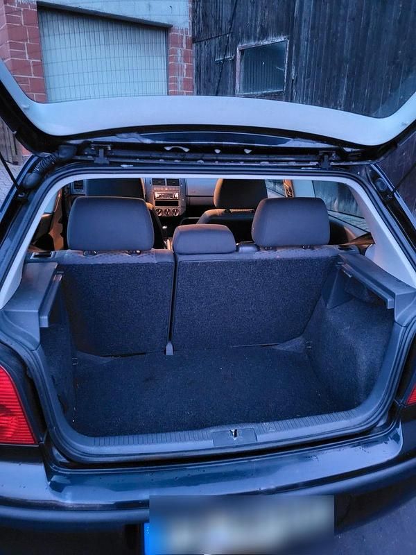 Gebraucht VW Polo 64 PS (47 kW) 2003 Schwarz Limousine