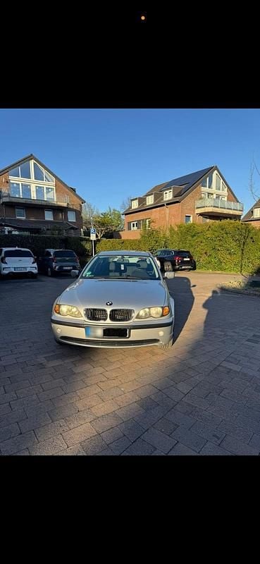 Gebraucht BMW 318 145 PS (106 kW) 2002 Grau Limousine