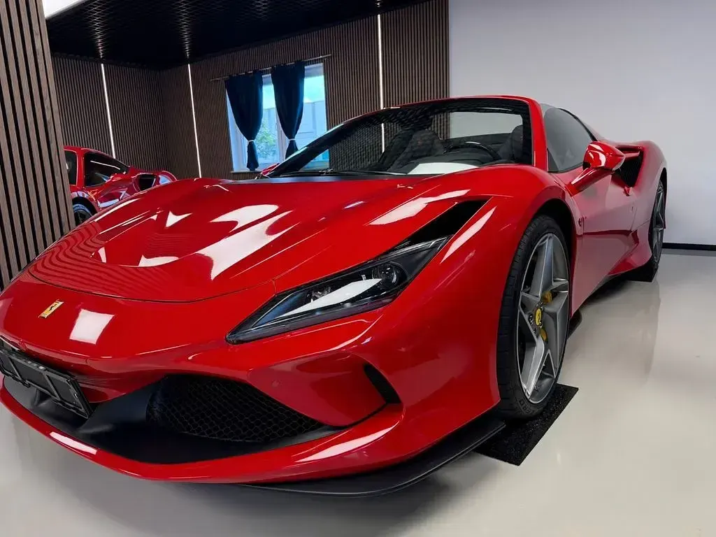 Gebraucht Ferrari F8 721 PS (530 kW) 2021 Rot Cabrio