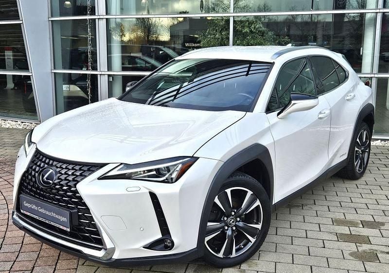 Weiß Gebraucht 2020 Lexus UX 250h SUV | 21.790 € (Guter Preis) - Bild 1/4