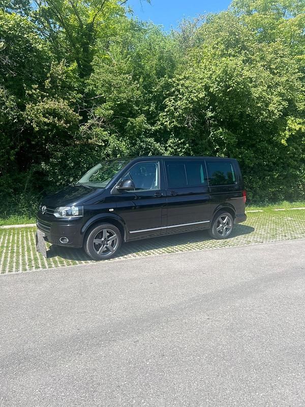 Schwarz Gebraucht 2010 VW T5 Highline Van | 18.300 € (Fairer Preis) - Bild 1/4