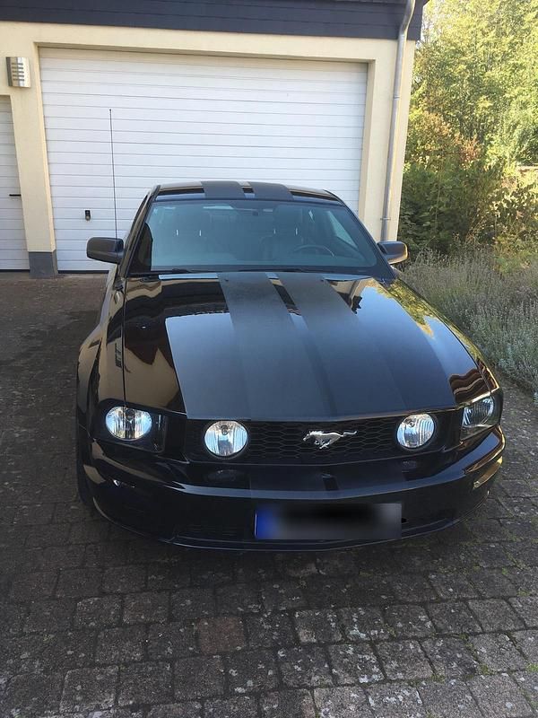 Gebraucht Ford Mustang GT 305 PS (224 kW) 2005 Schwarz Coupé