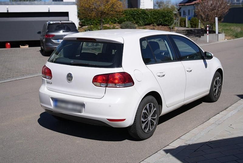 Gebraucht VW Golf VI 80 PS (58 kW) 2009 Weiß Kleinwagen