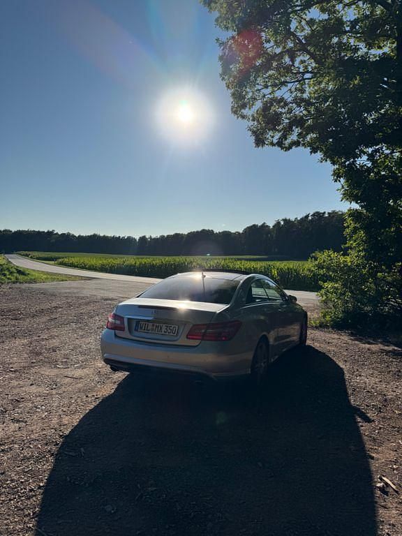 Gebraucht Mercedes E350 AMG 231 PS (169 kW) 2009 Silber Coupé