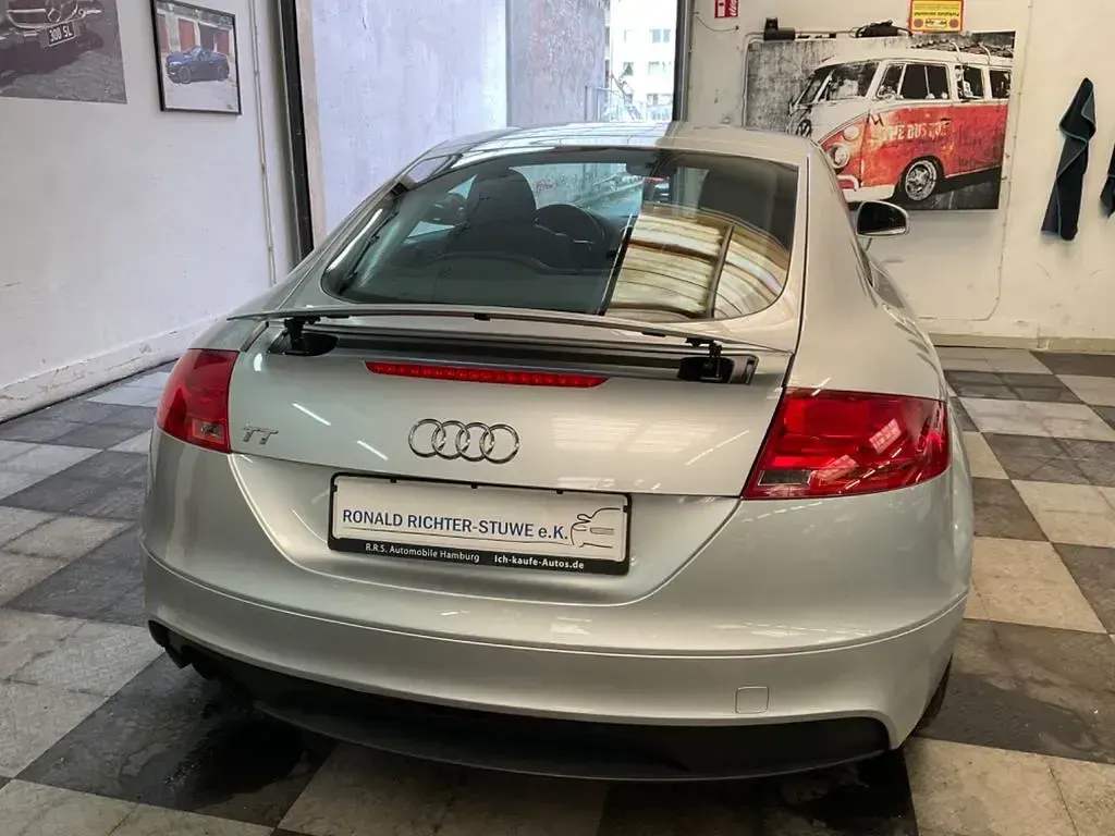 Używany Audi TT Design 160 KM (117 kW) 2012 Srebrny Coupe