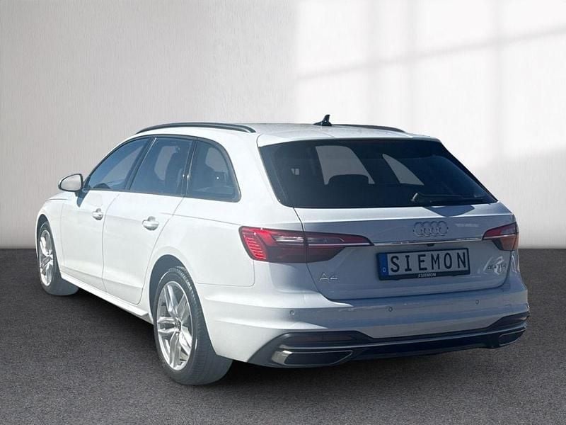 Second-hand Audi A4 Advanced 204 CP (150 kW) 2023 Alb Break