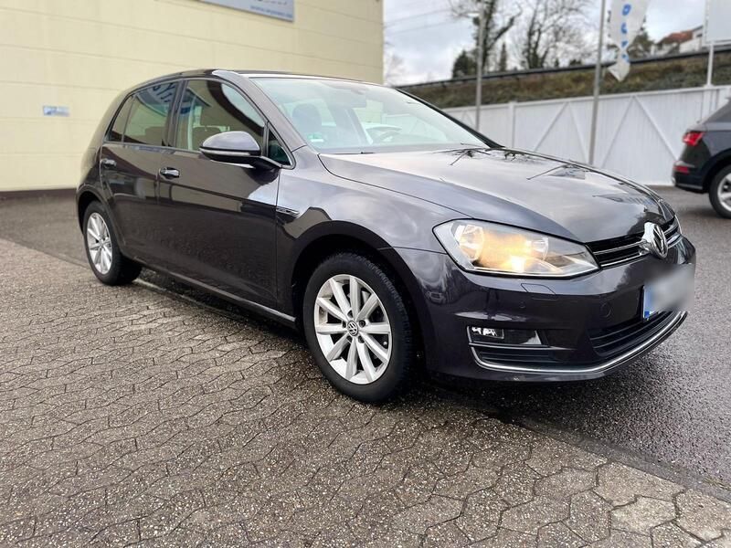 Violet Gebraucht 2015 VW Golf VII LOUNGE Limousine | 8.200 € (Fairer Preis) - Bild 1/4