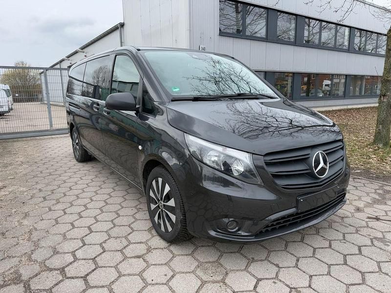 Gebraucht Mercedes Vito 190 PS (139 kW) 2022 Grau Van