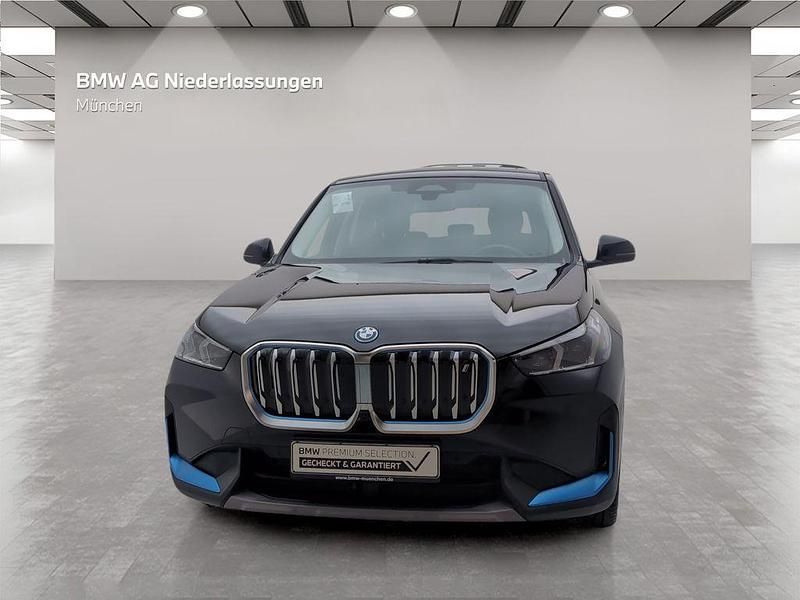 Gebraucht BMW iX1 Performance 200 kW (272 PS) 2023 Schwarz SUV