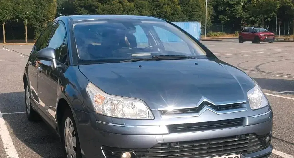 Gebraucht Citroën C4 109 PS (80 kW) 2007 Silber Limousine