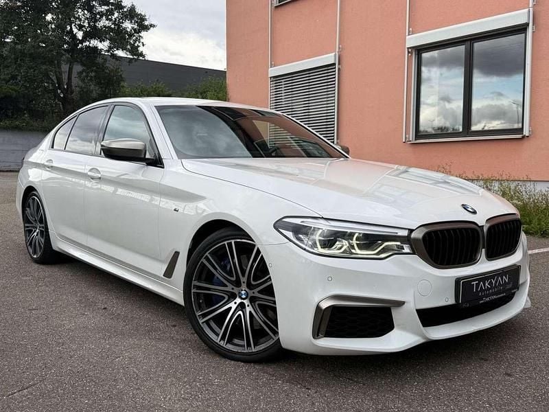 Alpinweiss iii Gebraucht 2018 BMW 550 M Sport Limousine | 29.990 € (Fairer Preis) - Bild 1/4