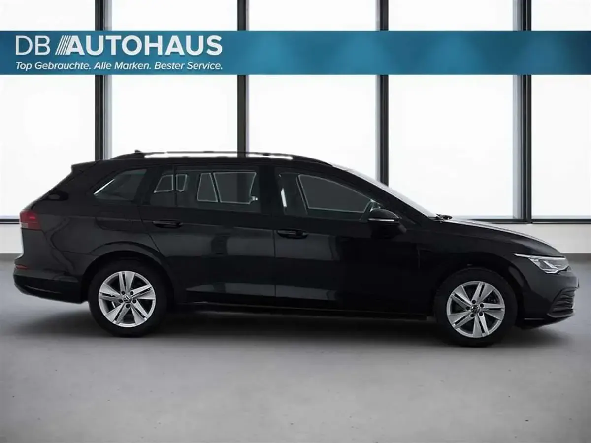 Gebraucht VW Golf VIII Life 116 PS (85 kW) 2024 Schwarz Kombi