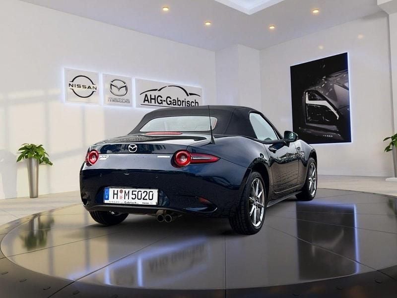 Neu Mazda MX5 Exclusive-Line 132 PS (97 kW) 2025 Blau Cabrio