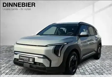 Używany Kia EV3 Earth 150 kW (204 KM) 2025 Srebrny SUV