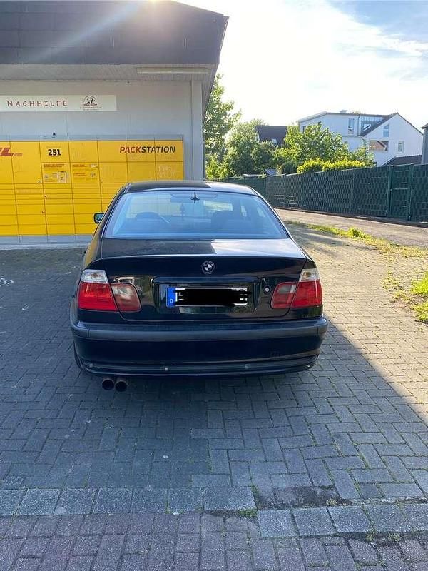 Gebraucht BMW 323 M Sport 170 PS (125 kW) 2000 Schwarz Limousine