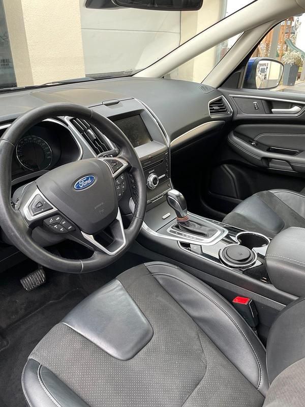 Gebraucht Ford S-MAX S 240 PS (176 kW) 2017 Blau Van / Kleinbus