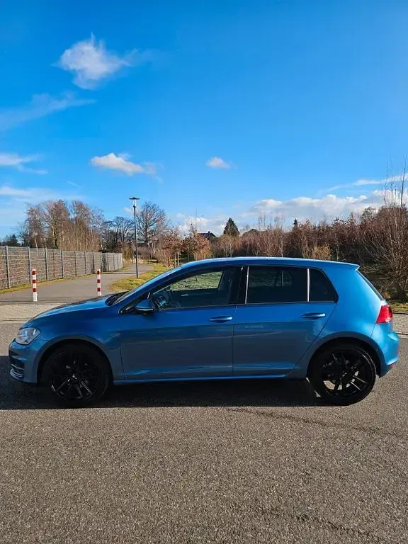 Gebraucht VW Golf VII Trendline 86 PS (63 kW) 2014 Blau Limousine
