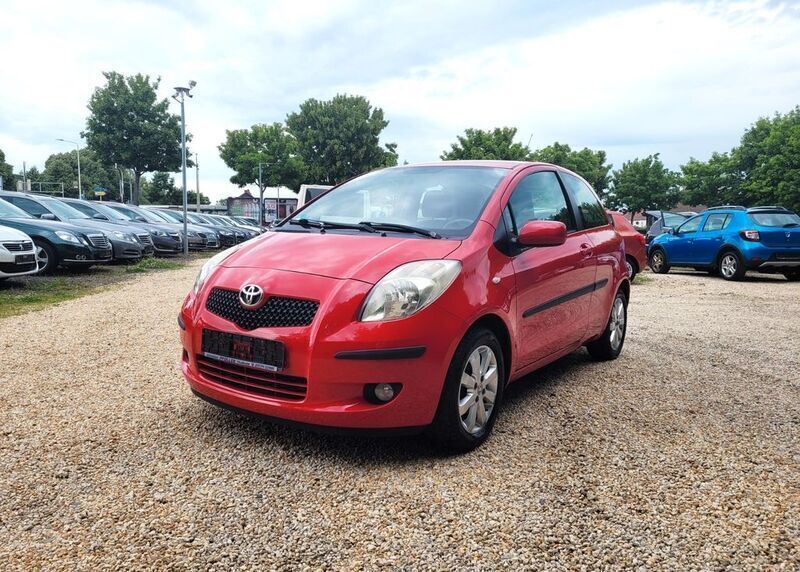 Rot Gebraucht 2008 Toyota Yaris Team Kleinwagen | 1.680 € (Superpreis) - Bild 1/4