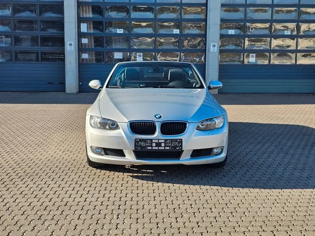 Gebraucht BMW 320 Cabriolet Sport Line 170 PS (125 kW) 2007 Silber Cabrio