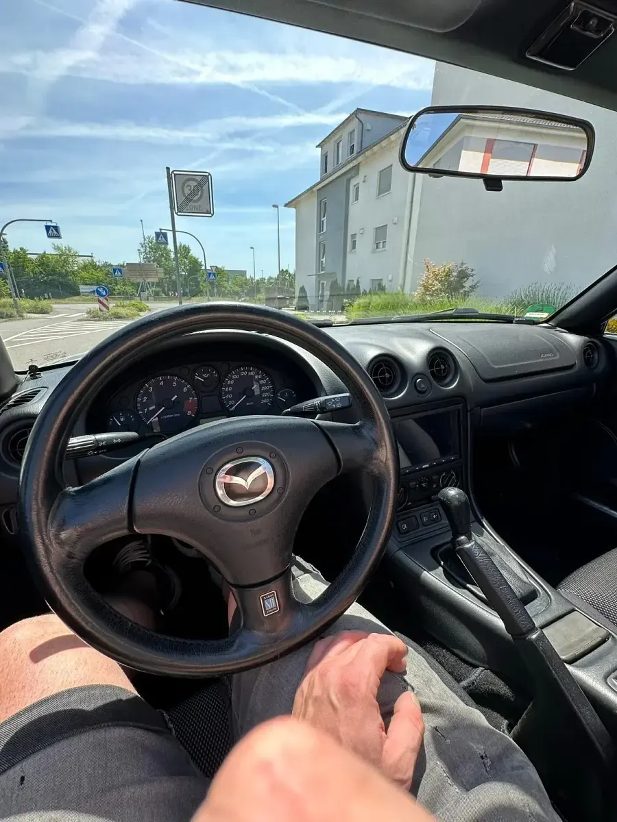 Second-hand Mazda MX5 86 CP (63 kW) 1998 Argintiu Cabrio