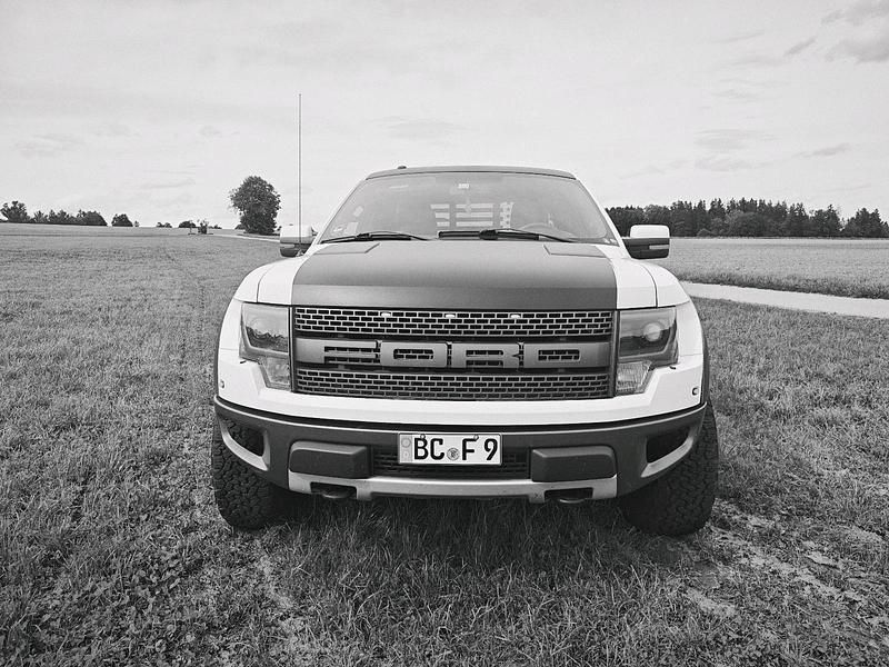 Weiß Gebraucht 2013 Ford F-150 Raptor Abholung | 29.900 € (Superpreis) - Bild 1/4