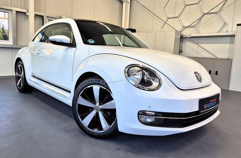 Weiß Gebraucht 2015 VW Beetle Cup Limousine | 14.790 € (Fairer Preis) - Bild 1/4