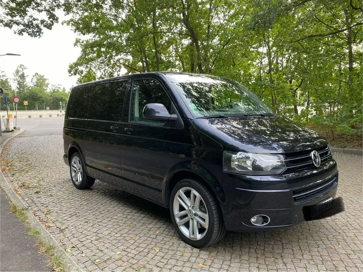 Gebraucht VW Multivan Highline 140 PS (102 kW) 2011 Schwarz Van / Kleinbus