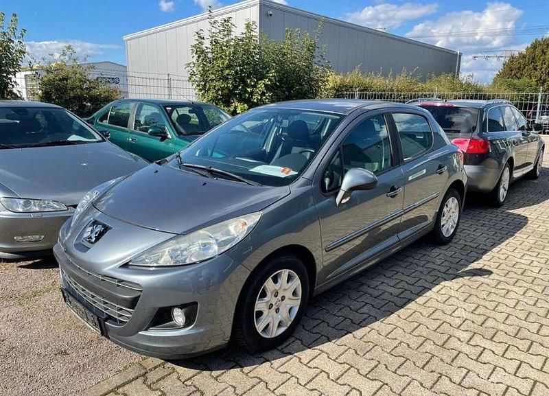 Grau Gebraucht 2011 Peugeot 207 Forever Limousine | 3.500 € (Fairer Preis) - Bild 1/4