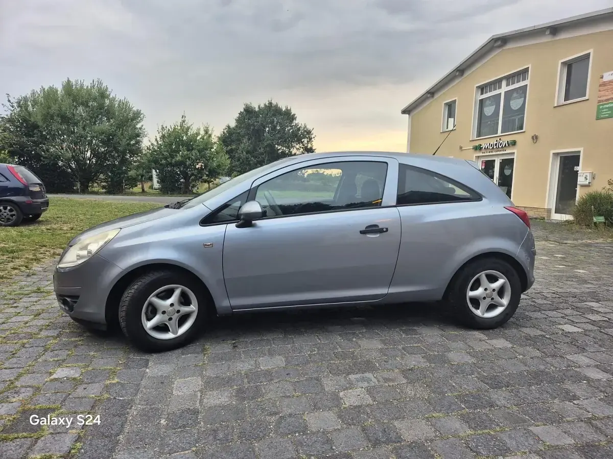 Gebraucht Opel Corsa 60 PS (44 kW) 2009 Grau Kleinwagen