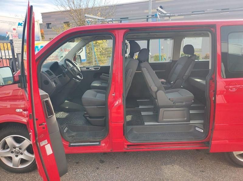 Second-hand VW T5 174 CP (127 kW) 2006 Roșu Van