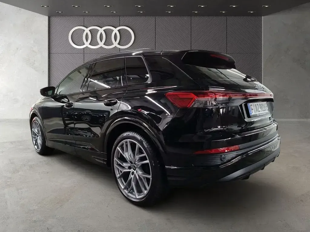 Gebraucht Audi Q4 e-tron S-Line 210 kW (286 PS) 2026 Schwarz SUV
