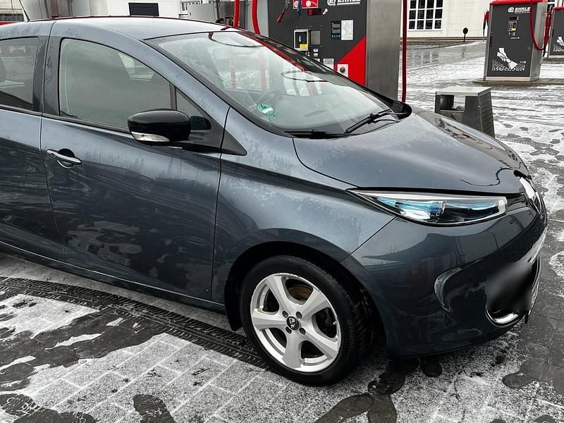 Grau Gebraucht 2017 Renault Zoe Kleinwagen | 4.990 € (Guter Preis) - Bild 1/4