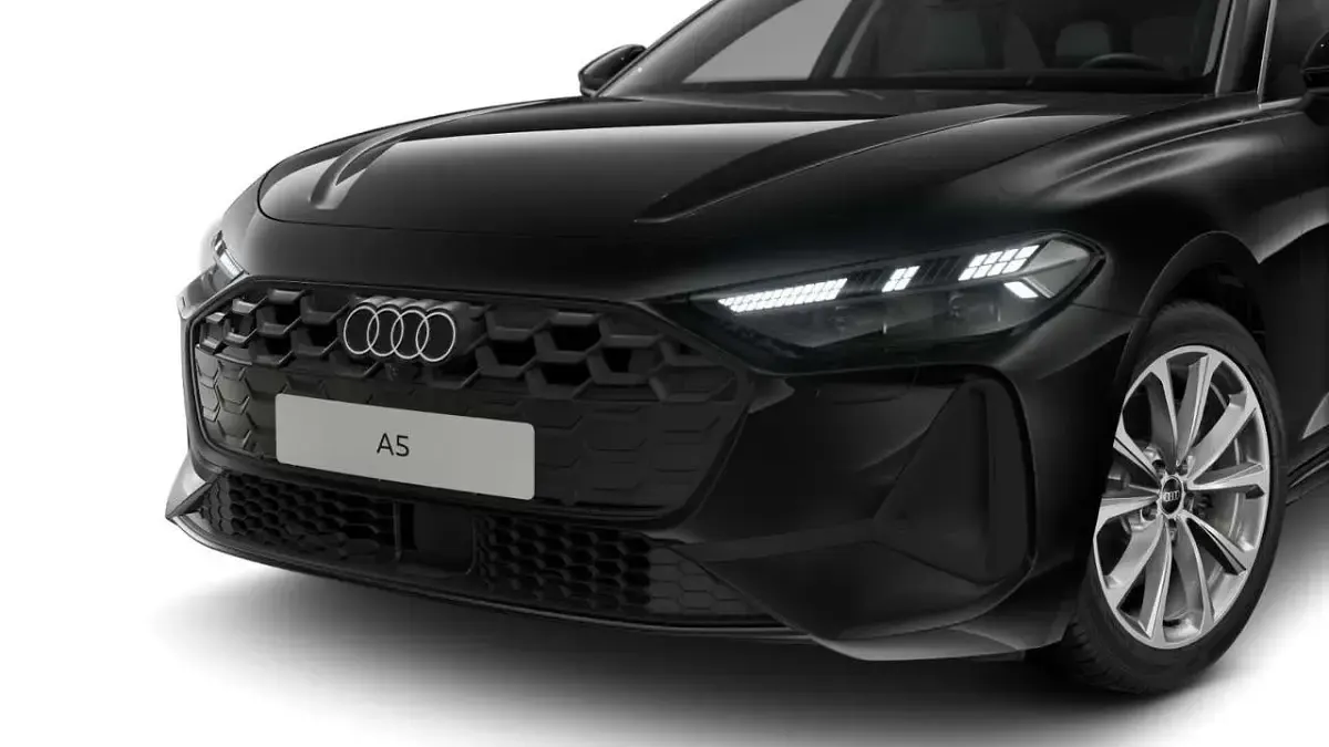 Gebraucht Audi A5 Comfort 204 PS (150 kW) 2025 Schwarz Kombi