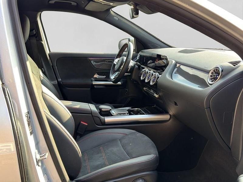 Gebraucht Mercedes GLA250 AMG line 218 PS (160 kW) 2022 Silber SUV