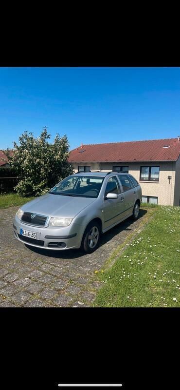 Silber Gebraucht 2005 Skoda Fabia Kombi | 3.300 € (Teuer) - Bild 1/4