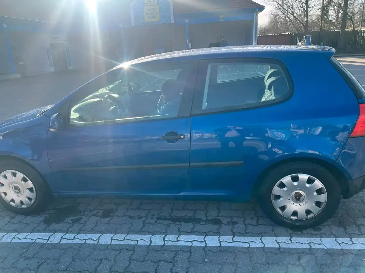 Gebraucht VW Golf IV 75 PS (55 kW) 2005 Blau Limousine