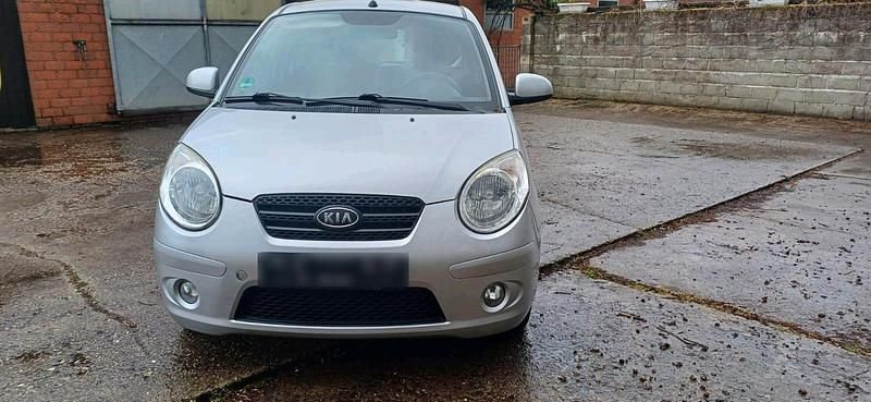 Gebraucht Kia Picanto 65 PS (47 kW) 2010 Silber Kleinwagen
