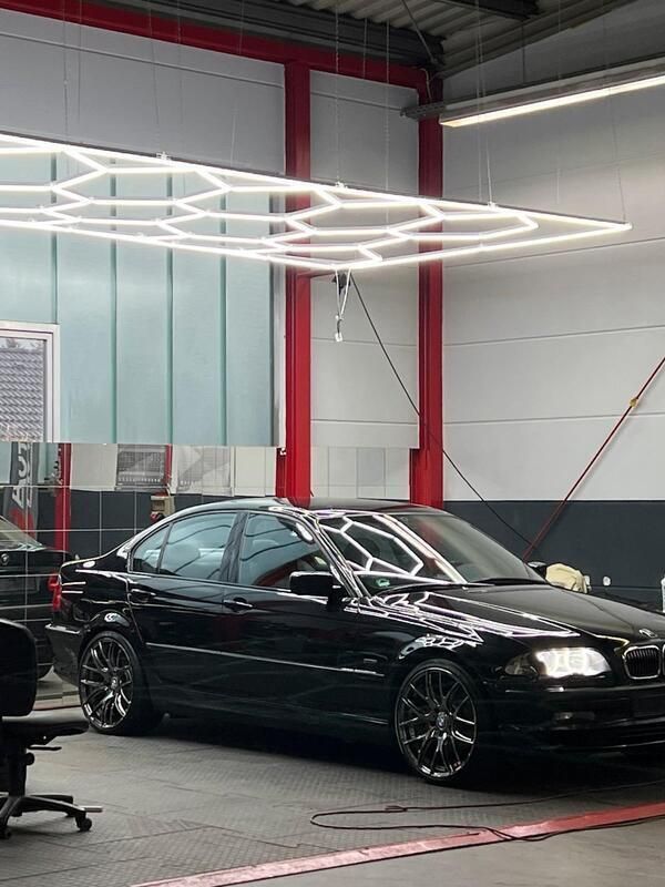 Schwarz Gebraucht 2001 BMW 325 Limousine | 5.499 € (Fairer Preis) - Bild 1/4
