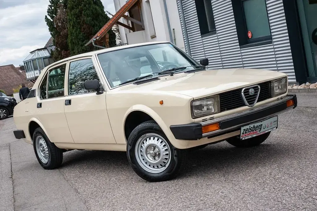 Gebraucht Alfa Romeo Alfetta 131 PS (96 kW) 1977 Beige Limousine