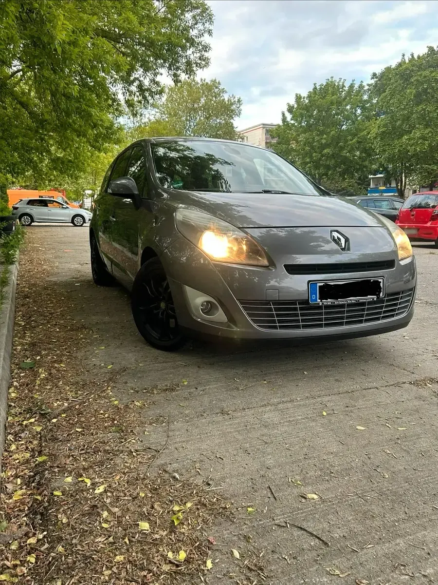 Gebraucht Renault Grand Scénic III 150 PS (110 kW) 2009 Grau Van / Kleinbus