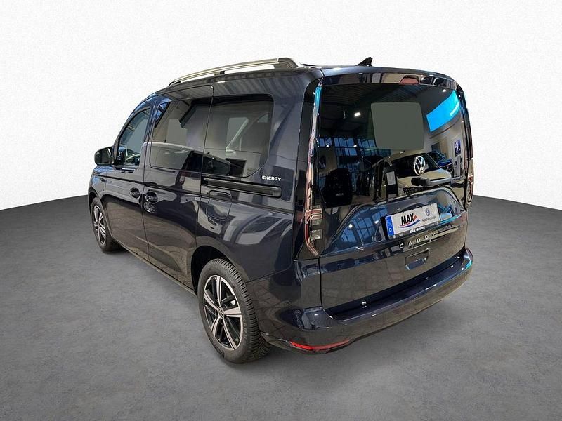 Neu VW Caddy Life 116 PS (85 kW) 2026 Blau Van / Kleinbus