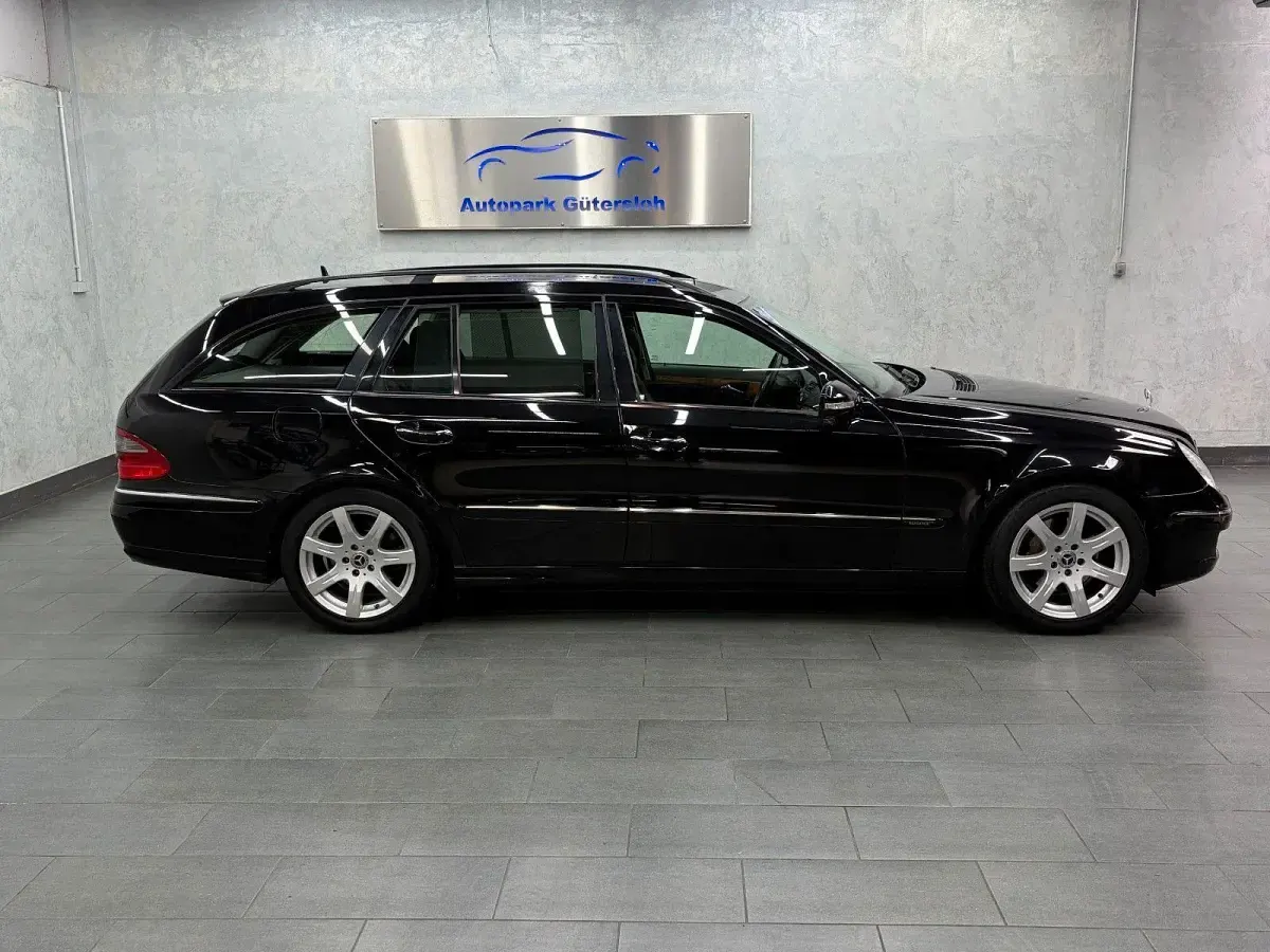 Używany Mercedes E280 231 KM (169 kW) 2008 Czarny Kombi