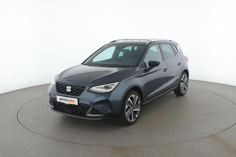 Grau Gebraucht 2023 Seat Arona FR SUV | 24.440 € - Bild 1/3