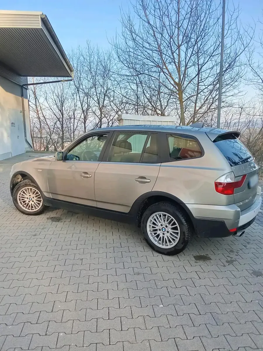 Gebraucht BMW X3 177 PS (130 kW) 2008 Gold SUV