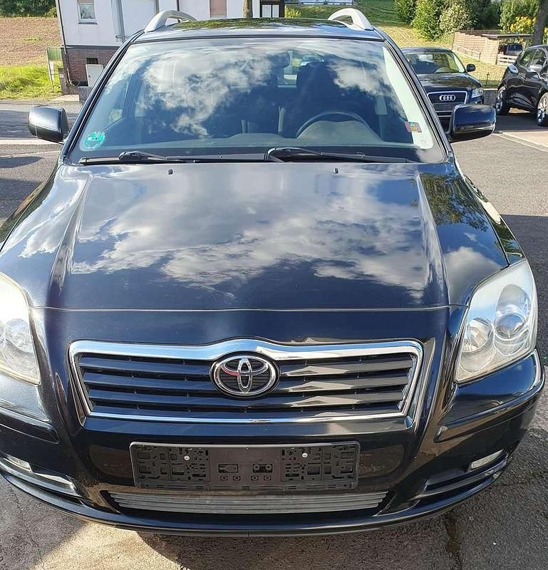 Gebraucht Toyota Avensis Sol 129 PS (94 kW) 2004 Mysticschwarz mica Kombi