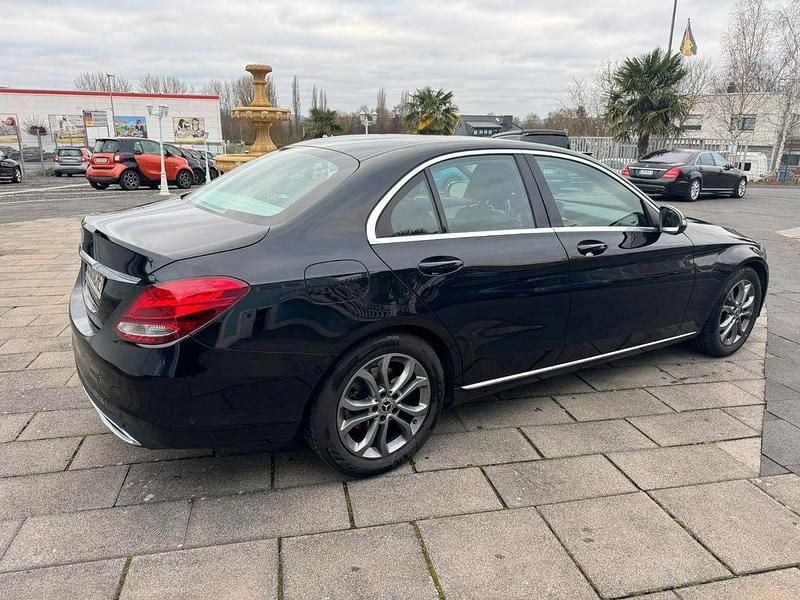 Gebraucht Mercedes C200 Avantgarde 184 PS (135 kW) 2017 Schwarz Limousine