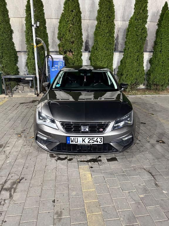 Grau Gebraucht 2017 Seat Leon FR Limousine | 11.000 € (Fairer Preis) - Bild 1/4