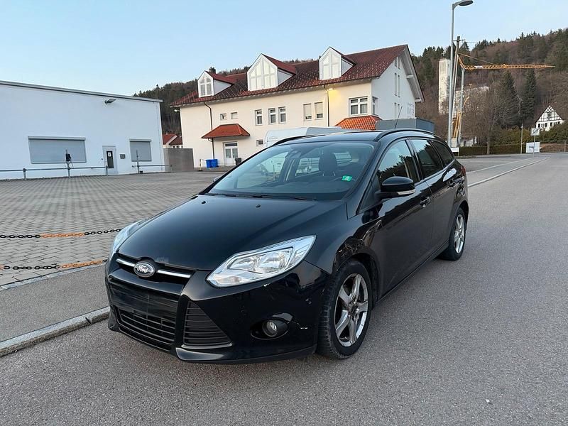 Gebraucht Ford Focus 115 PS (84 kW) 2013 Schwarz Kombi