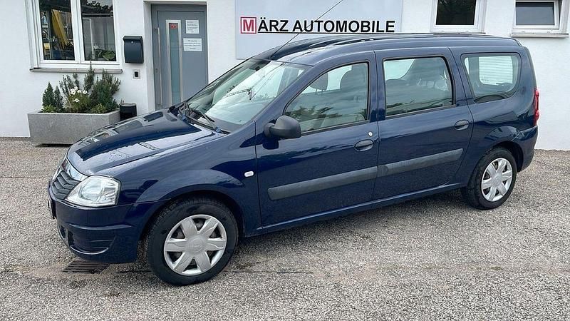 Blau Gebraucht 2011 Dacia Logan MCV Ambiance Kombi | 2.990 € (Fairer Preis) - Bild 1/4